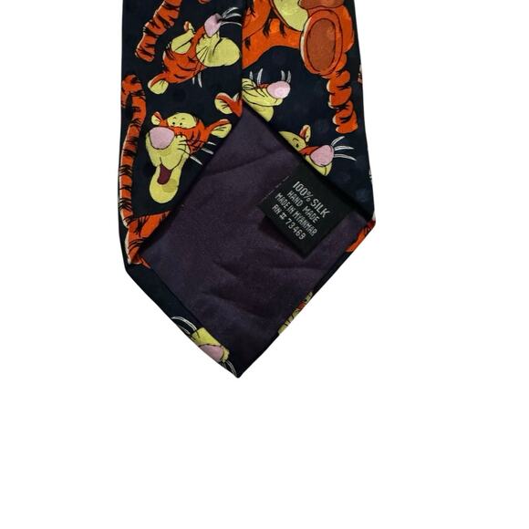 Disney Winnie The Pooh Tigger Jumping Bouncing Cartoon Novelty Necktie 100% Silk - Picture 7 of 7